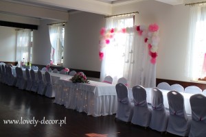 dekoracje weselne sala w Besku dom kultury 